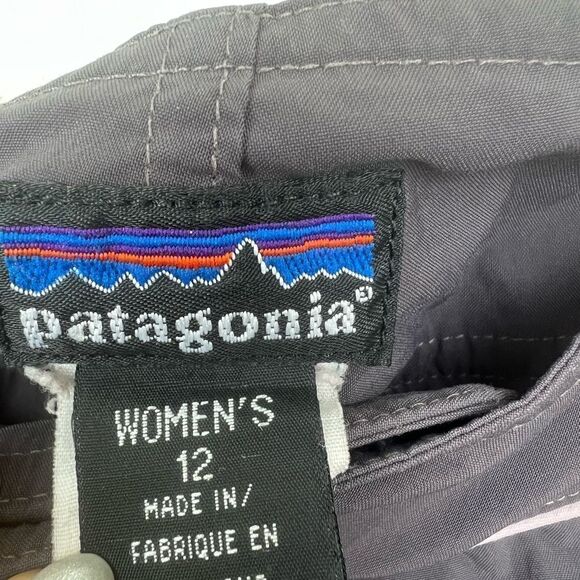 Patagonia Wimen  Wavefarer Cargo Shorts  size 12 - Picture 3 of 7